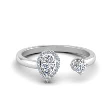 most popular engagement rings trends 2022
