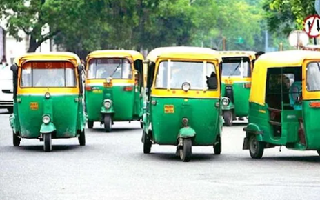Autorickshaw drivers for Ola and Uber are concerned about the 5% convenience fee on each trip.